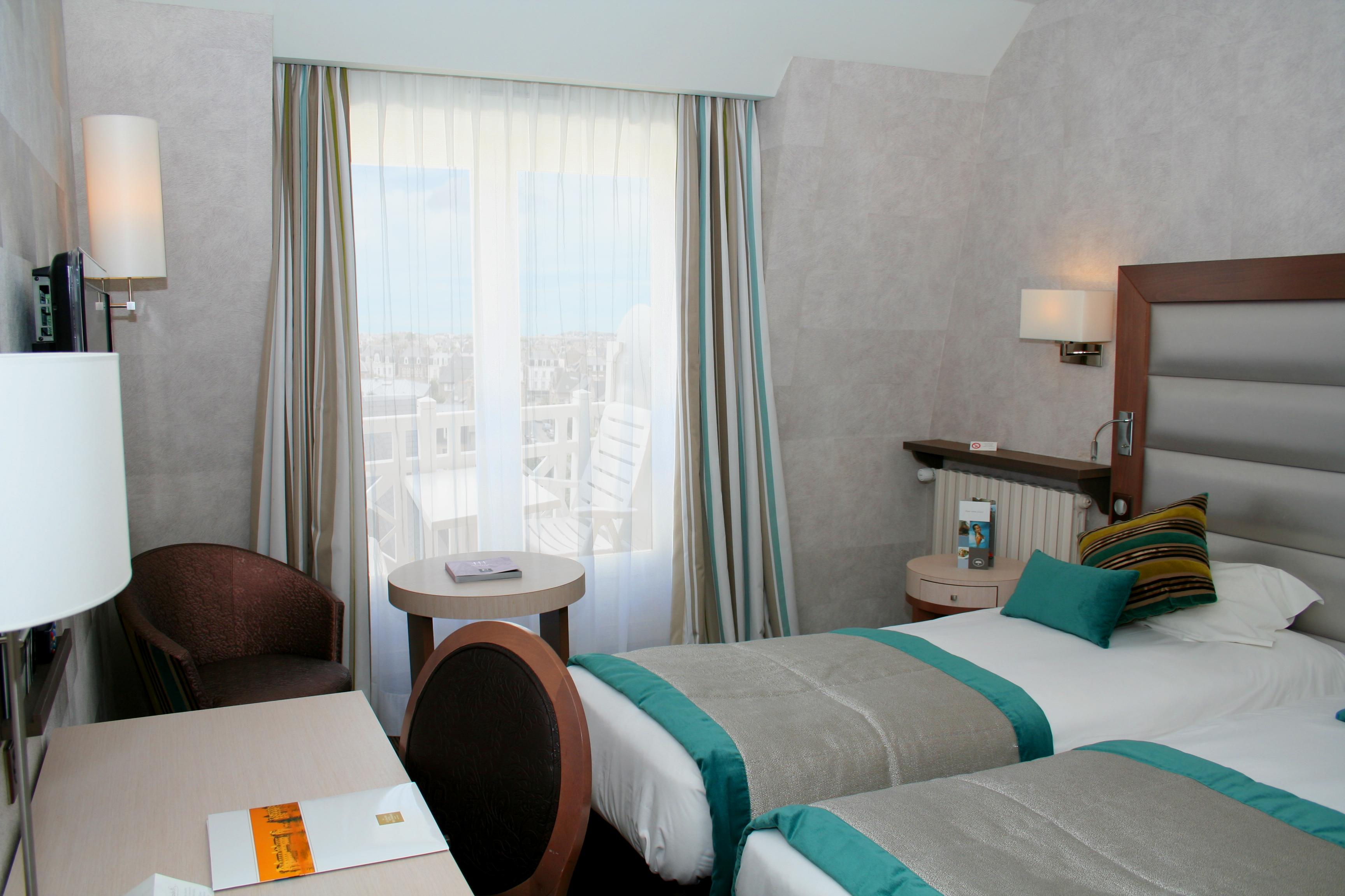Hotel Grand Des Thermes 5*